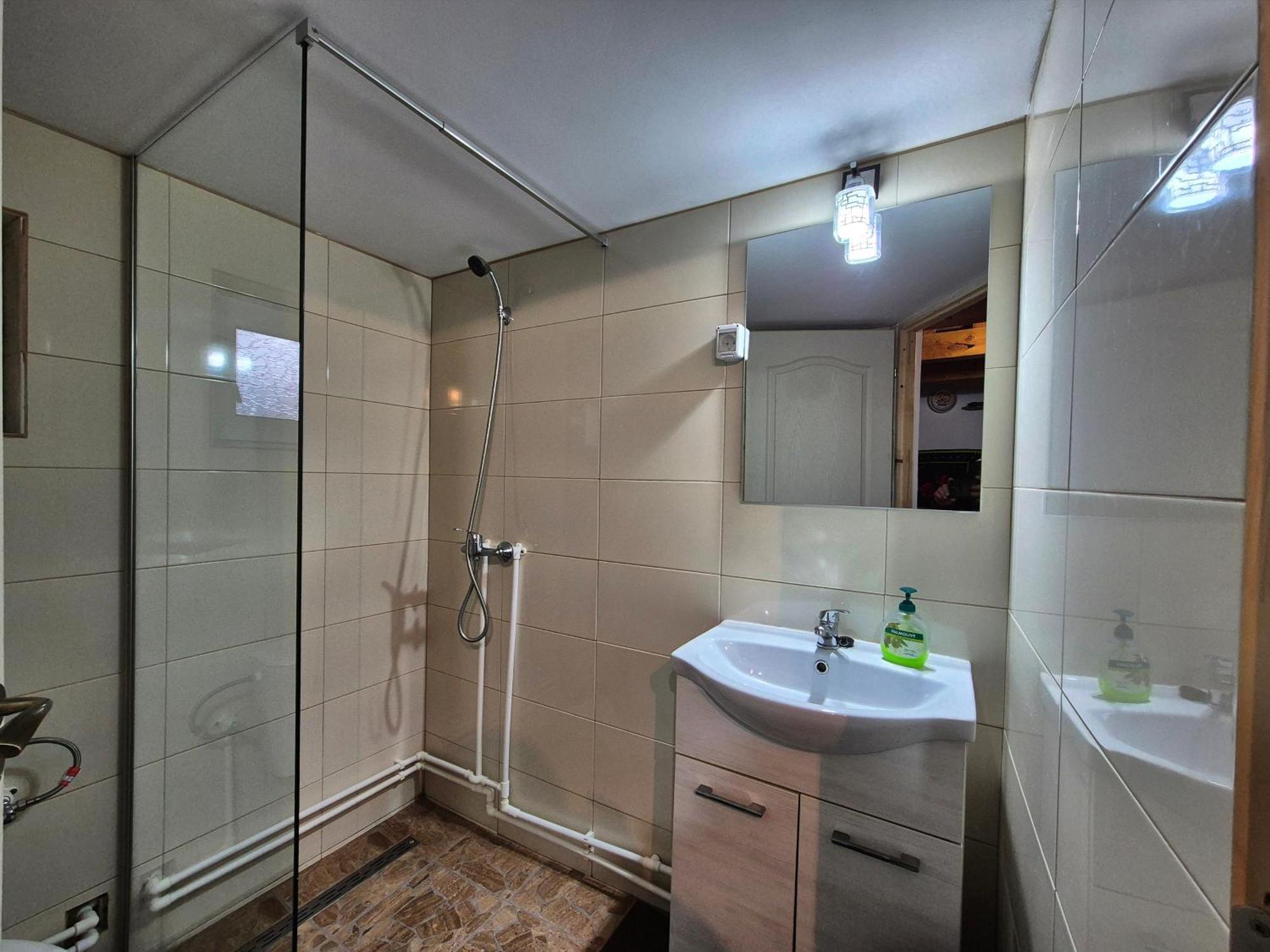 La Rodica In Vale Guest House Ocna Sugatag Ngoại thất bức ảnh